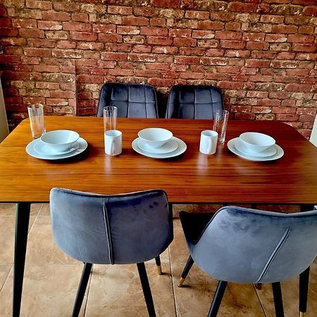 Glasgow Central - Entire House - Free Parking , Free Super Fast Wifi , Private Garden & Parking Security Dış mekan fotoğraf