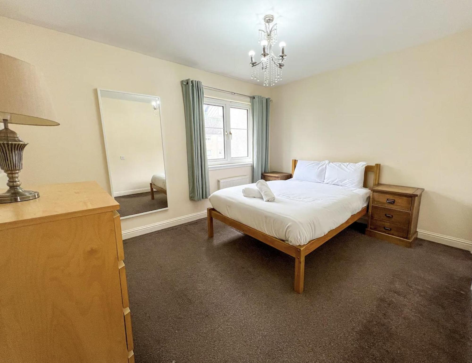 Glasgow Central - Entire House - Free Parking , Free Super Fast Wifi , Private Garden & Parking Security Dış mekan fotoğraf