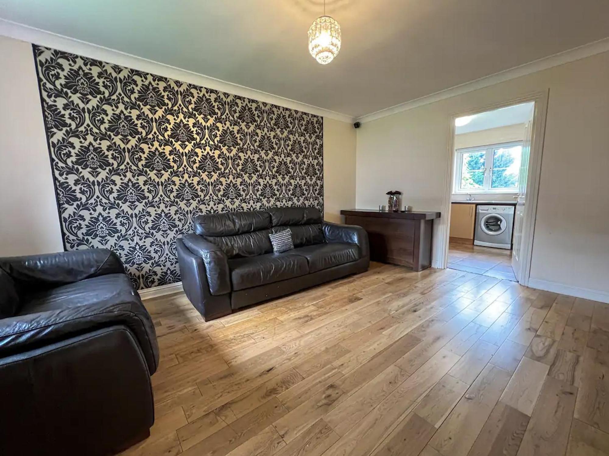 Glasgow Central - Entire House - Free Parking , Free Super Fast Wifi , Private Garden & Parking Security Dış mekan fotoğraf